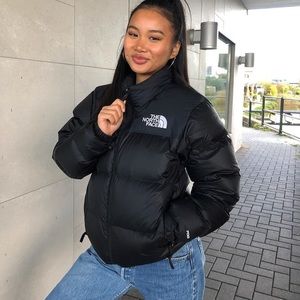 NORTH FACE NUPTSE IN BLACK